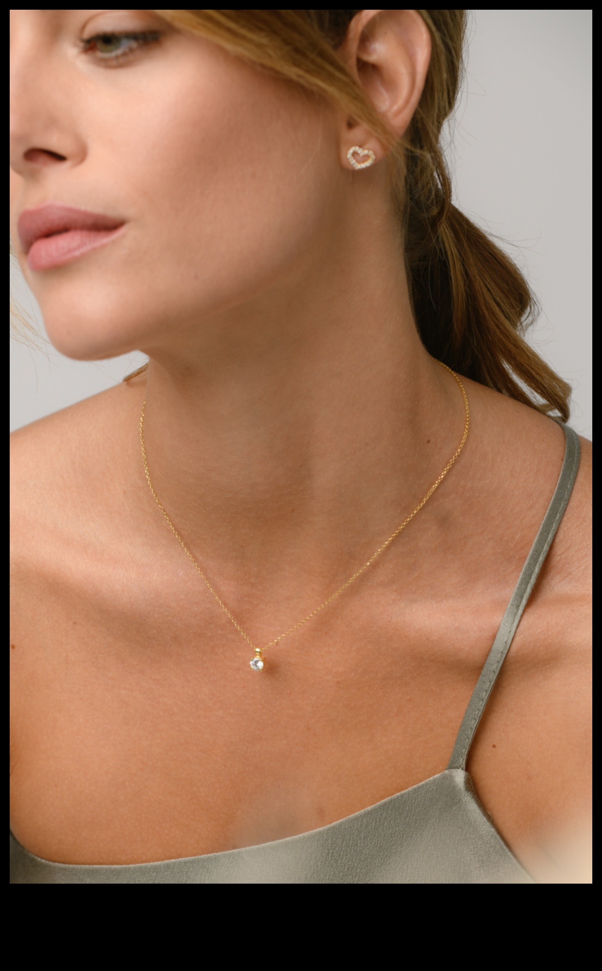 Μοντέρνος Μινιμαλισμός Διαχρονική κομψότητα στα κοσμήματαΈνας οδηγός για τις πιο απλές, πιο εξελιγμένες τάσεις κοσμημάτων 5 Μοντέρνος Μινιμαλισμός: Διαχρονική κομψότητα στο κόσμημα