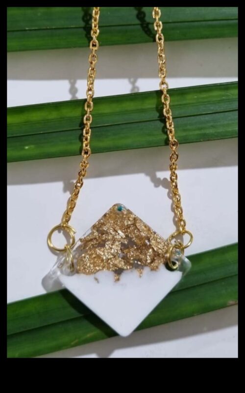 Πλούσιοι στολισμοί: Ανεβάστε το στυλ σας με πολυτελή κοσμήματα